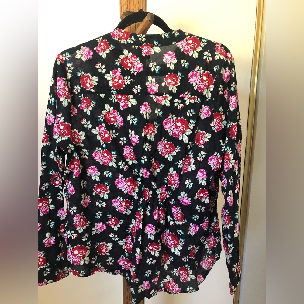 Torrid floral shirt - Picture 2 of 5